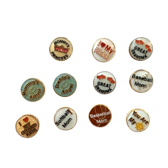Lot of 60+ Pcs Round Floating Locket Crafting Charms Mom Dad Grandma Kids Love - Picture 3 of 6